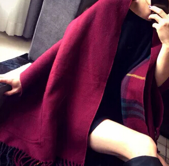 酒红格子围巾保暖披肩图3