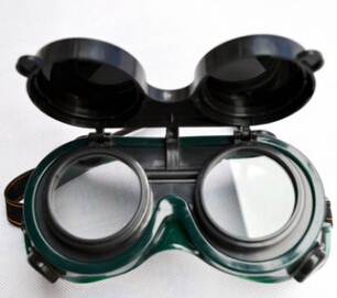 电焊防光辐射安全防护眼镜工作电焊眼镜双翻护目镜翻盖劳保眼镜