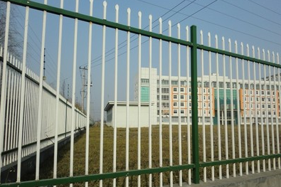 上海厂家供应优质热镀锌铁艺护栏网围网