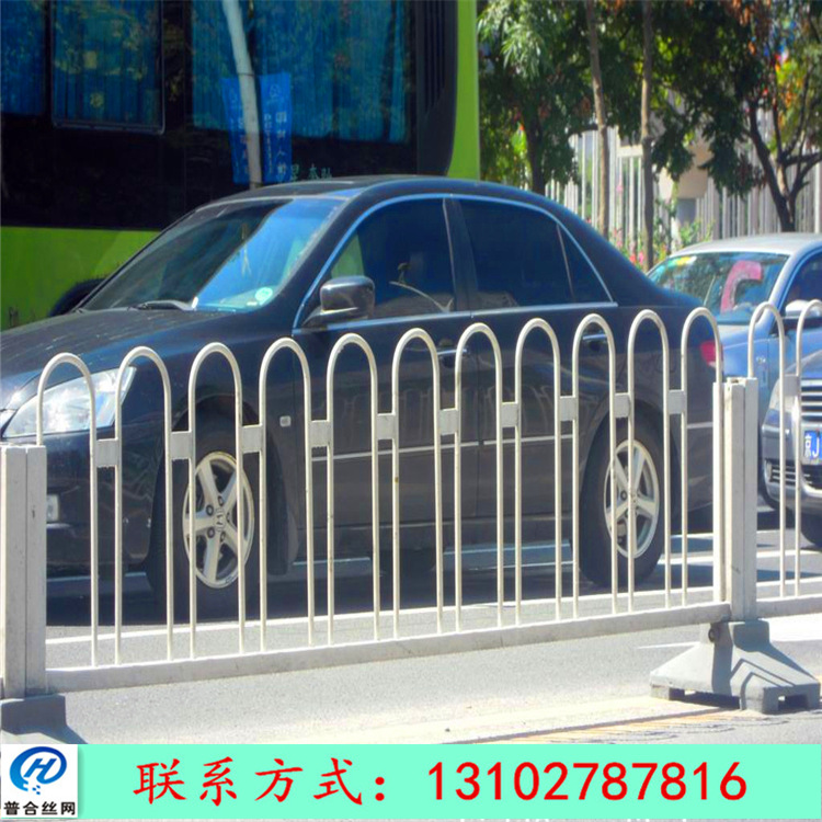 广州道路围栏网 马路护栏 异型栅栏厂家专业生产图1