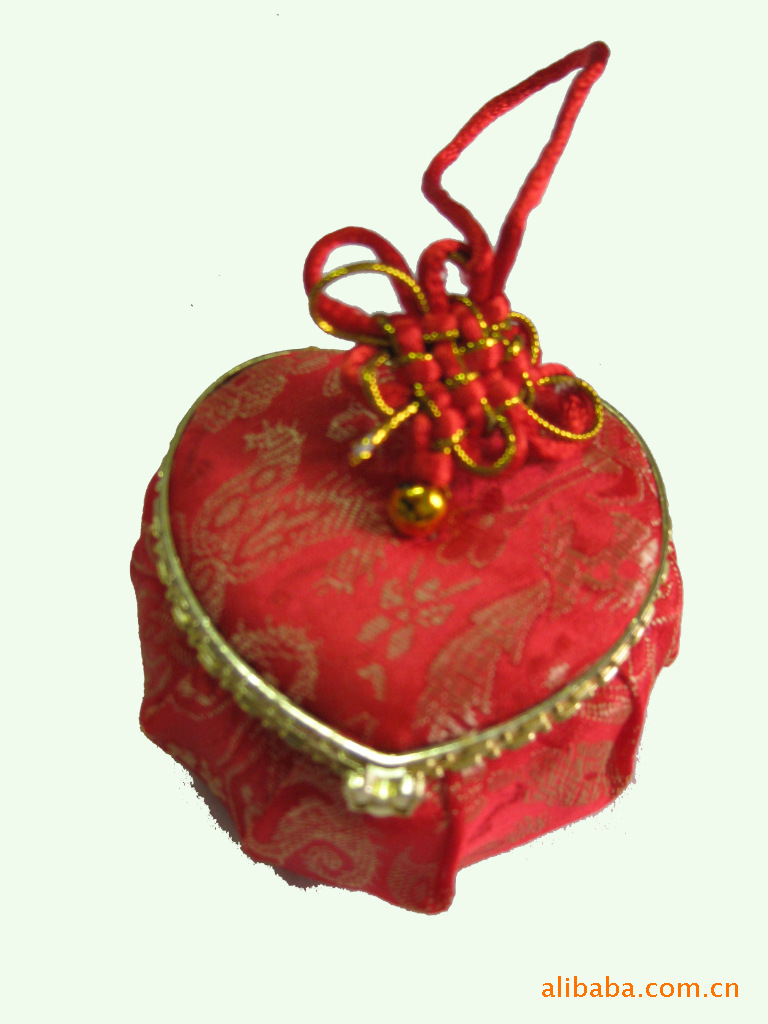 吉祥包（又名：如意囊）------节庆喜糖盒~~增添节庆气氛