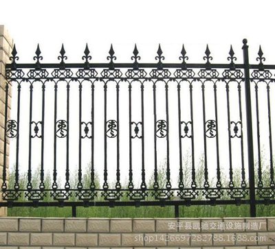 河南厂家生产铁艺围栏 铸铁围栏 欧式围墙护栏 金黄色喷漆