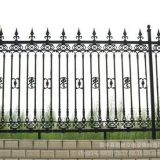 河南厂家生产铁艺围栏 铸铁围栏 欧式围墙护栏 金黄色喷漆