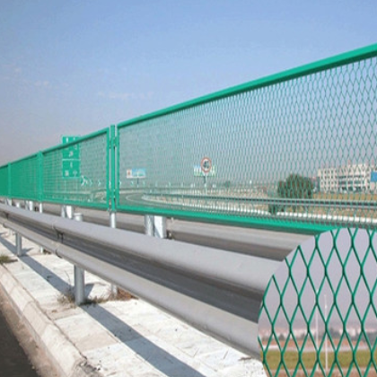 高速桥梁防抛网 公路包塑围栏铁丝网 菱形隔离带可安装厂家直销