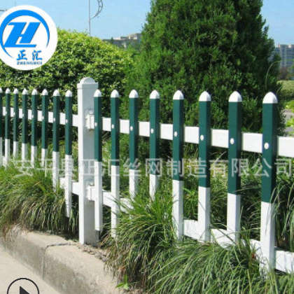 墨绿色草坪护栏 塑钢草坪护栏 墨绿色仿木纹护栏