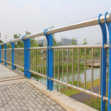 不锈钢隔离护栏样式 不锈钢护栏扶手 厂家直销不锈钢复合管护栏