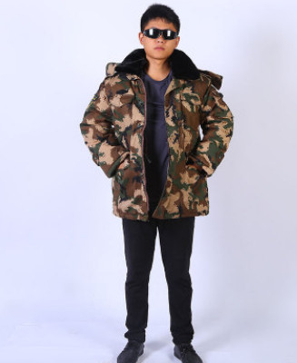 厂家直销荒漠迷彩大衣棉大衣男冬季加厚棉大衣棉服短款保暖批发图2