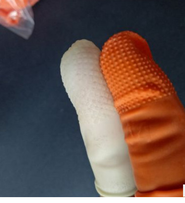 麻点一次性乳胶手指套 劳保点钞指套 工业防滑指套 加厚橡胶指套图2