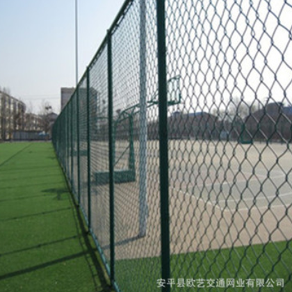安平欧艺厂家低价供应镀锌体育勾花菱形网勾花编织安全防护网图1