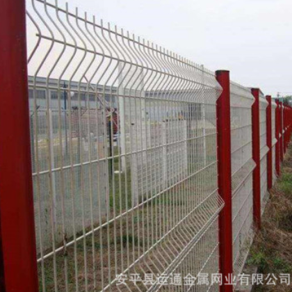 运通防护网 双边丝护栏网 高速公路围栏网 绿色浸塑钢丝网