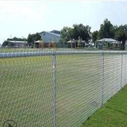 体育场围栏网定制 学校操场球场运动场喷塑护栏网厂家供应 举报