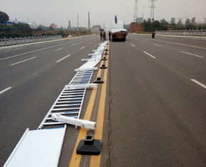 广告板道路护栏 市政交通分隔栏杆 马路人行道隔离栏杆厂家定制1图2