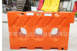超大80cm滚塑三孔高速路防撞隔离注水水马围挡交通设施工厂直销图2