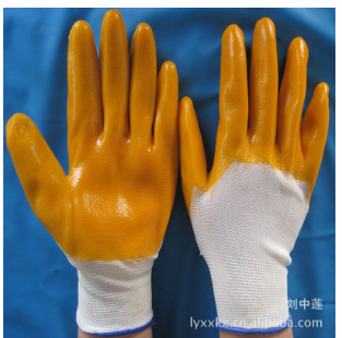 批量供应PVC大半挂手套 ，工程作业防护手套