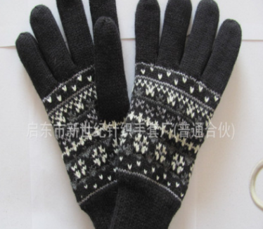 供应厂家直销针织秋冬图案保暖手套