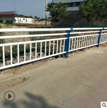 河道桥梁护栏，人行横道镀锌管围栏定制，防撞河道护栏护栏网定制图1