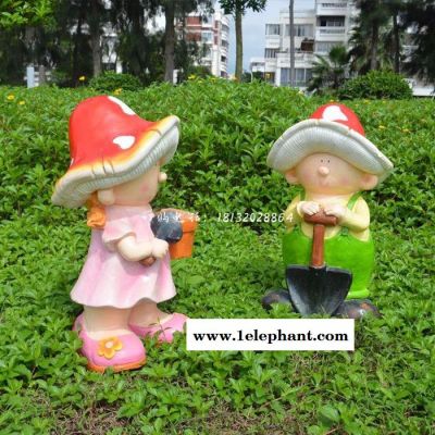 戴着蘑菇帽子的卡通小孩,公园卡通人物雕塑图3