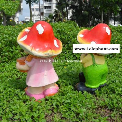 戴着蘑菇帽子的卡通小孩,公园卡通人物雕塑图4