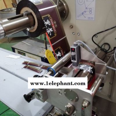 QD-250全自动枕式包装机民用口罩包装机枕式KN95口罩包装机儿童口罩包装机设备图5