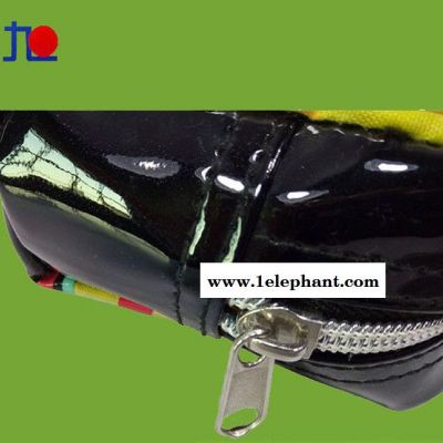 2016新款PVC化妆包 韩版化妆品收纳袋 专柜赠品图3