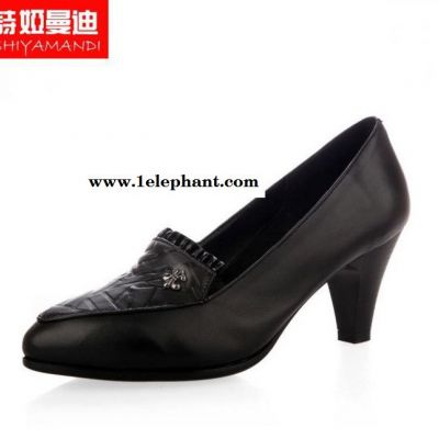 2015新款品牌圆头2015新款中跟鞋套脚春秋**软面水图2