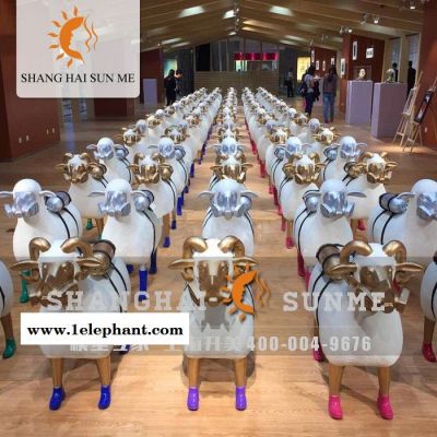 上海升美卡通雕塑面具羊模型玻璃钢雕塑 商场户外树脂景观雕塑美陈定制图2