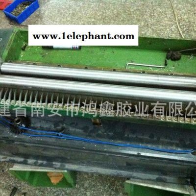 滚轮过胶机 礼盒涂胶机 地毯上胶机 口罩上胶机图3