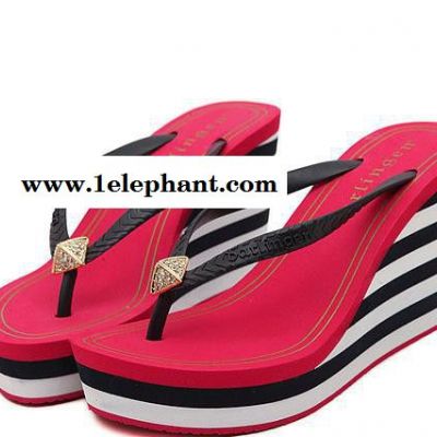 2015年夏季新款人字拖鞋女 沙滩凉拖鞋 松糕跟坡跟拼色拖鞋图3