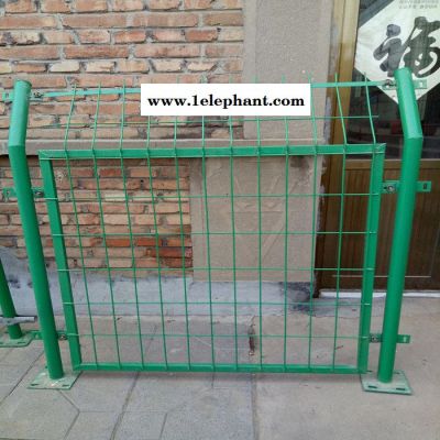 振鼎 河道防护网 水渠框架喷塑防护网 金属焊接框架防护网 ** 甘肃图6