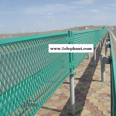 坡道围挡防护网 牢固抗晒坡道防护网 菱形包塑防护网批发订购图2