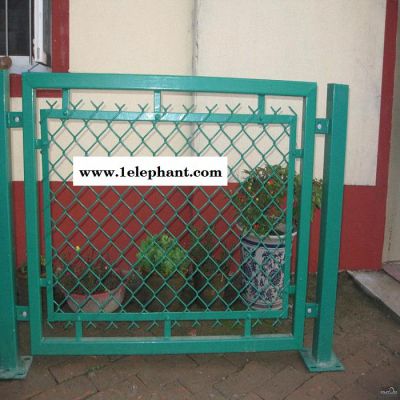 朋英实体 特价订购 学校安全防护网 带框铁丝防护网 浸塑菱形防护网图8