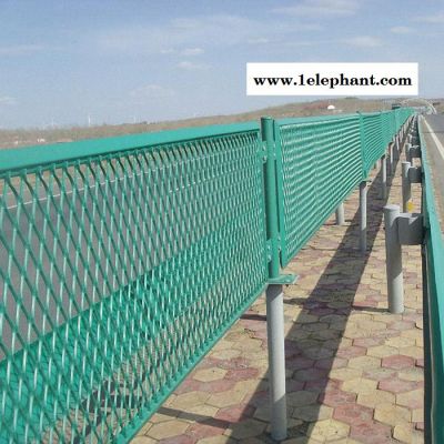 坡道围挡防护网 牢固抗晒坡道防护网 菱形包塑防护网批发订购图3