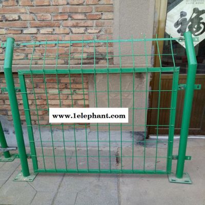 耀科 河道防护网 水渠框架喷塑防护网 金属焊接框架防护网 ** 甘肃图2