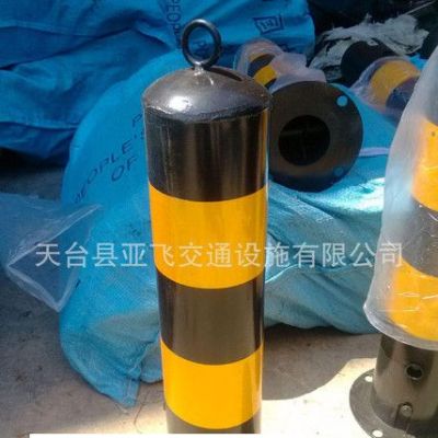 《》警示柱 活动隔离桩 安全警示路桩 反光隔离柱 活动路桩图3
