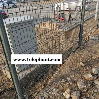 供应 科耀 场地防护网  防护网 护栏网 双边丝护栏网 河道防护网 桥边防护网 村边防护网  小区围网 设备防护网 工厂图3