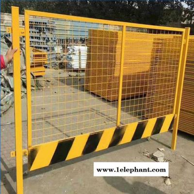 润光丝网 工地基坑护栏 基坑护栏现货 基坑防护网 防护网批发图3
