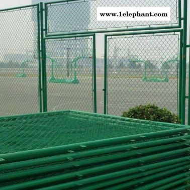 唯升  供应  球场隔离栏  球场护栏  体育防护网  球场防护网  球场围网  防护网