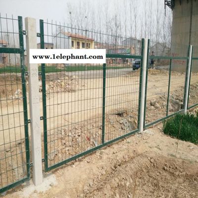 百瑞铁路防护网 铁路安全防护网批发 山东铁路防护网厂家 河北铁路防护网生产厂家  高铁防护栅栏厂家图3