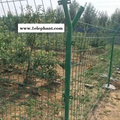 博通 园林防护网 圈地围栏网 场地护栏网 厂区围栏网 河道防护网图7