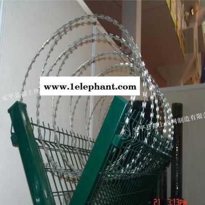 **防护网 护栏网 刺绳围栏 **价廉图2