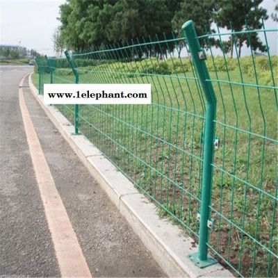 科耀 防护网 双边丝护栏网 双边丝防护网 铁丝网 围栏网 边坡护栏网 边坡防护网 小区护栏网 焊接网片 网片生产厂家图6