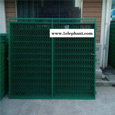 1.8米鱼塘防护网 铁丝护栏网生产 金属铁丝防护网图3