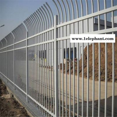 白色竖管护栏网 锌钢防护网 道路锌钢防护网图4