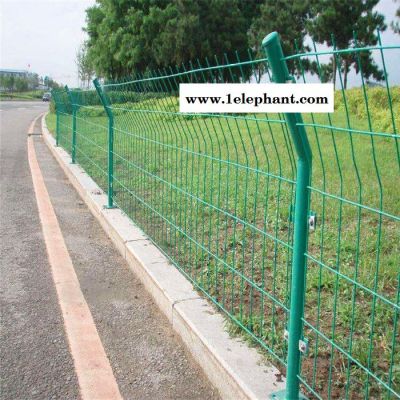 屯昌桥梁隔离网订做 海南圈地防护网图片 琼海园林浸塑网厂家图2