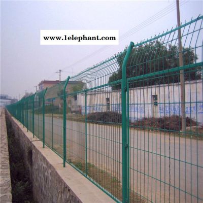 屯昌桥梁隔离网订做 海南圈地防护网图片 琼海园林浸塑网厂家图5