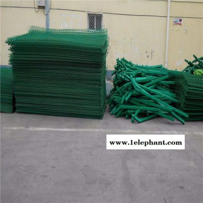 金属钢丝护栏网 1.8米金属防护网 弯头护栏网报价图5