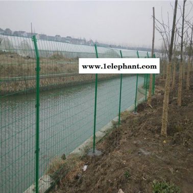 现货批发**双边丝防护网 高速公路封闭网 质量好价格低