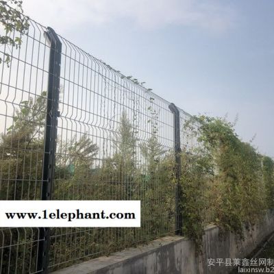 加工定做水库围栏@水库防护网厂家水源地护栏网@隔离网价格图3