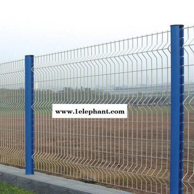 轩辰 供应住宅区防护网 小区防护网 厂区护栏网 公园隔离网 桃型柱护栏网图4