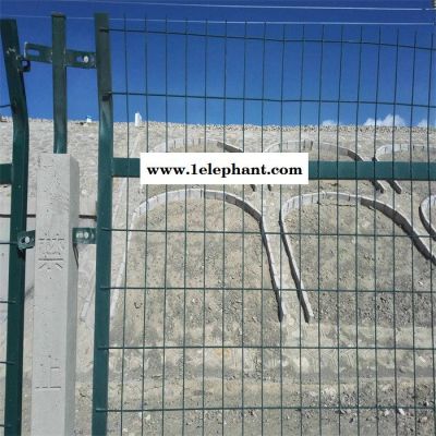铁路两侧防护网 铁路护栏网 铁路围栏网图3